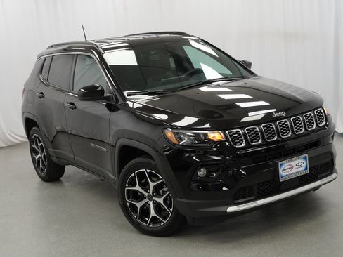 Used 2025 Jeep Compass Limited AWD/4WD image 35