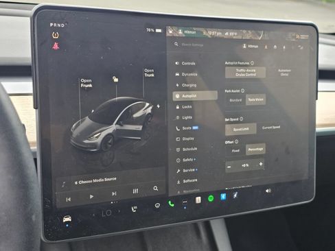 Used 2022 Tesla Model 3 Long Range AWD/4WD image 33