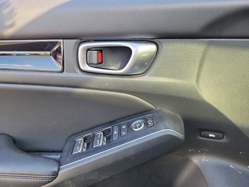 Used 2023 Honda Civic Touring image 18