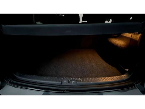 Used 2011 Volkswagen Golf 4-Door image 35