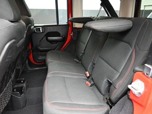 Used 2020 Jeep Wrangler Unlimited Rubicon AWD/4WD image 11