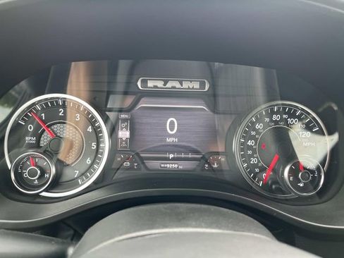 Used 2025 RAM 1500 Big Horn AWD/4WD image 40