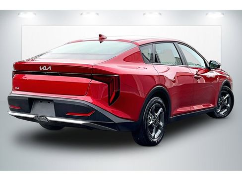 Used 2025 Kia K4 LXS image 13
