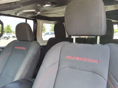 Used 2018 Jeep Wrangler Unlimited Rubicon AWD/4WD image 25