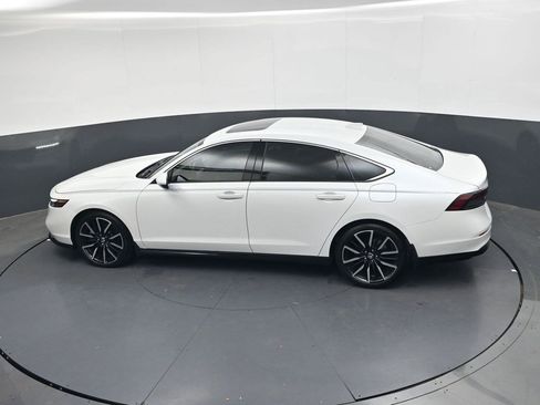 Used 2024 Honda Accord Touring image 21