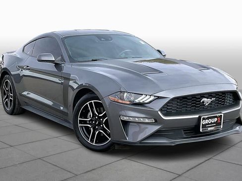 Used 2022 Ford Mustang Premium image 2
