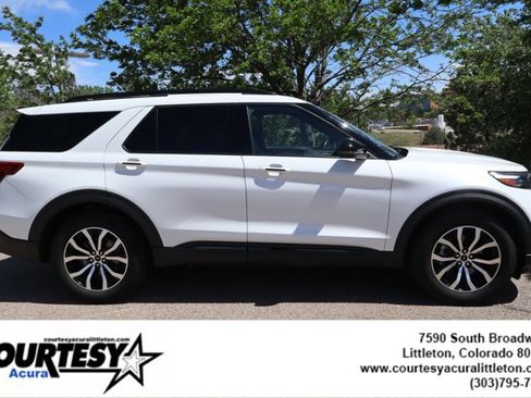 Used 2020 Ford Explorer ST w/ Premium Technology Package AWD/4WD image 7