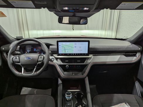 Used 2025 Ford Explorer ST-Line w/ Premium Package image 15