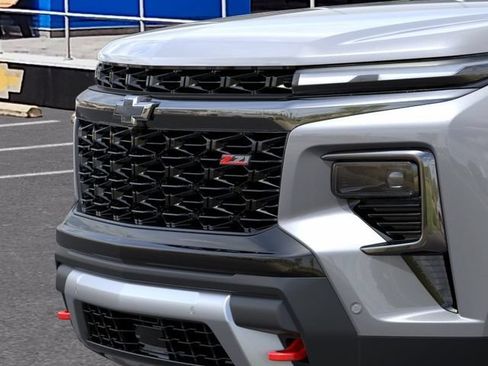 New 2027 Chevrolet Traverse Z71 w/ Enhanced Driving Package AWD/4WD image 13