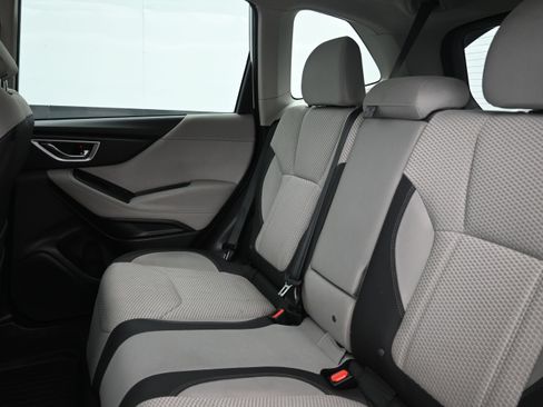 Used 2021 Subaru Forester Premium AWD/4WD image 23