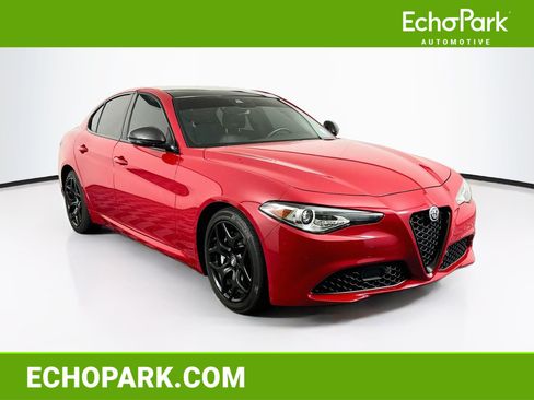 Used 2021 Alfa Romeo Giulia Sprint w/ Nero Edizione RWD image 1