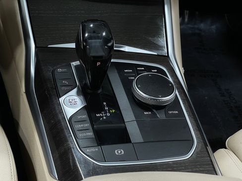 Used 2020 BMW 330i Sedan w/ Convenience Package image 29