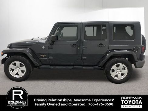 Used 2010 Jeep Wrangler Unlimited Sahara image 3