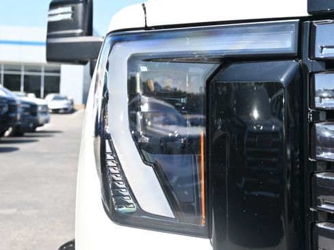 Used 2025 GMC Sierra 2500 Denali Ultimate AWD/4WD image 6