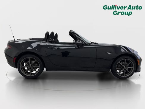 Used 2016 MAZDA MX-5 Miata Club RWD image 25
