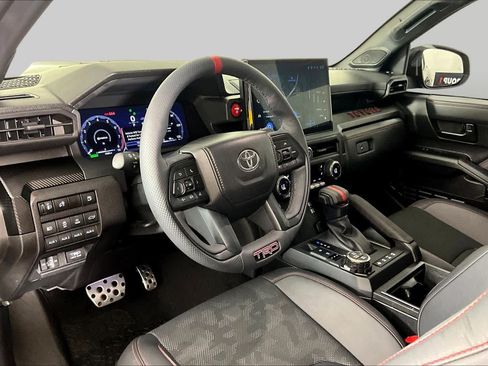 Used 2025 Toyota Tacoma TRD Pro AWD/4WD image 17