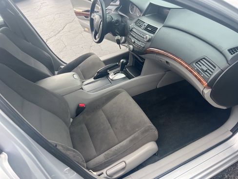 Used 2011 Honda Accord EX image 22