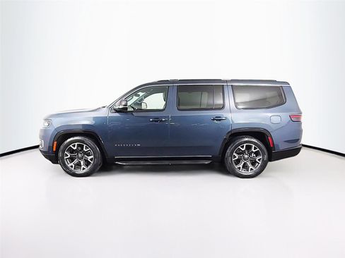 Used 2024 Jeep Wagoneer Series III AWD/4WD image 4