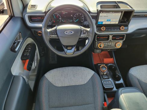 Used 2023 Ford Maverick XLT image 13