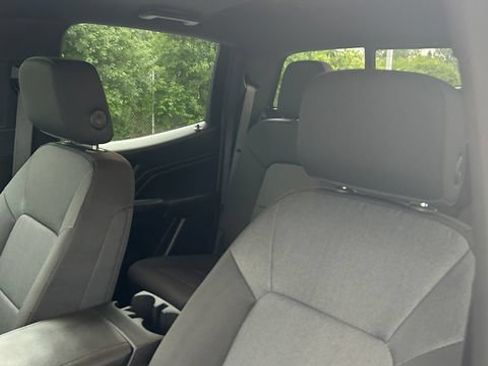 Used 2024 Chevrolet Colorado Trail Boss w/ Advanced Trailering Package AWD/4WD image 15