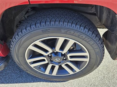 Used 2019 Toyota 4Runner SR5 Premium image 7