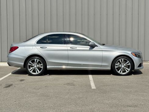 Used 2016 Mercedes-Benz C 300 4MATIC Sedan image 4