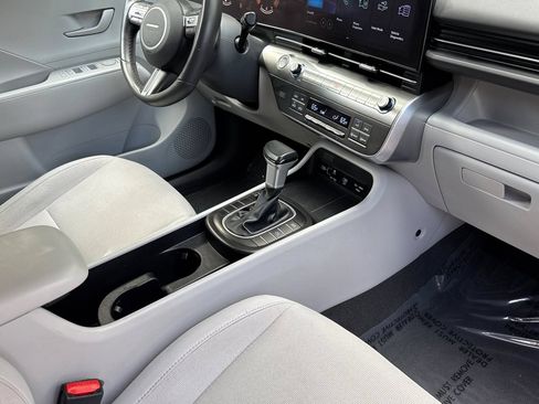 Used 2024 Hyundai Kona SEL FWD image 17