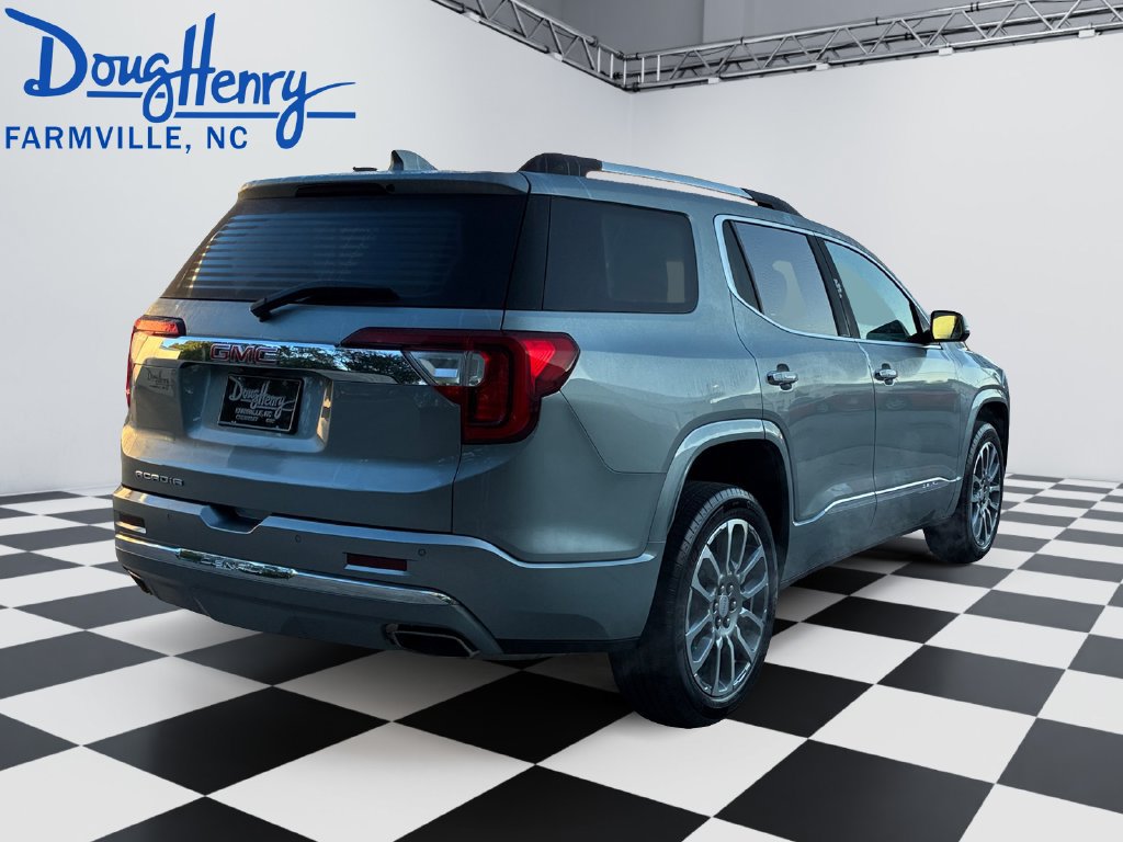 Used 2023 GMC Acadia Denali w/ Denali Technology Package FWD image 5