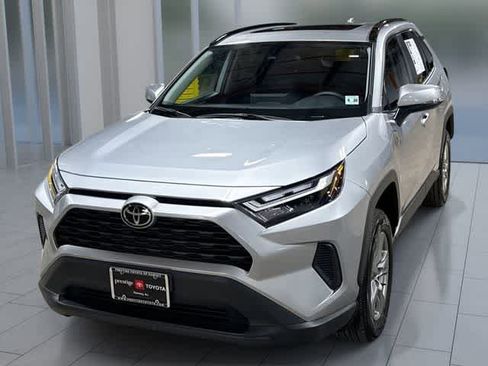 Used 2025 Toyota RAV4 XLE w/ Convenience Package image 2