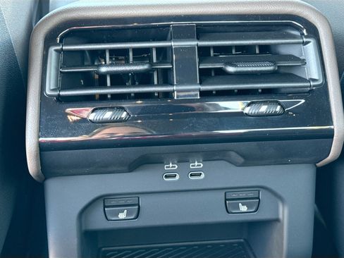 New 2026 BMW 530i w/ Executive Package image 21