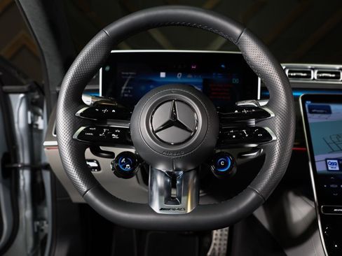 Used 2025 Mercedes-Benz S 63 AMG S image 29