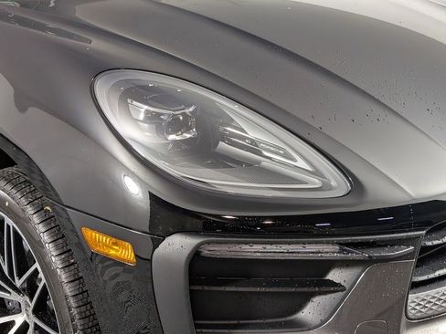 New 2026 Porsche Macan Turbo image 15