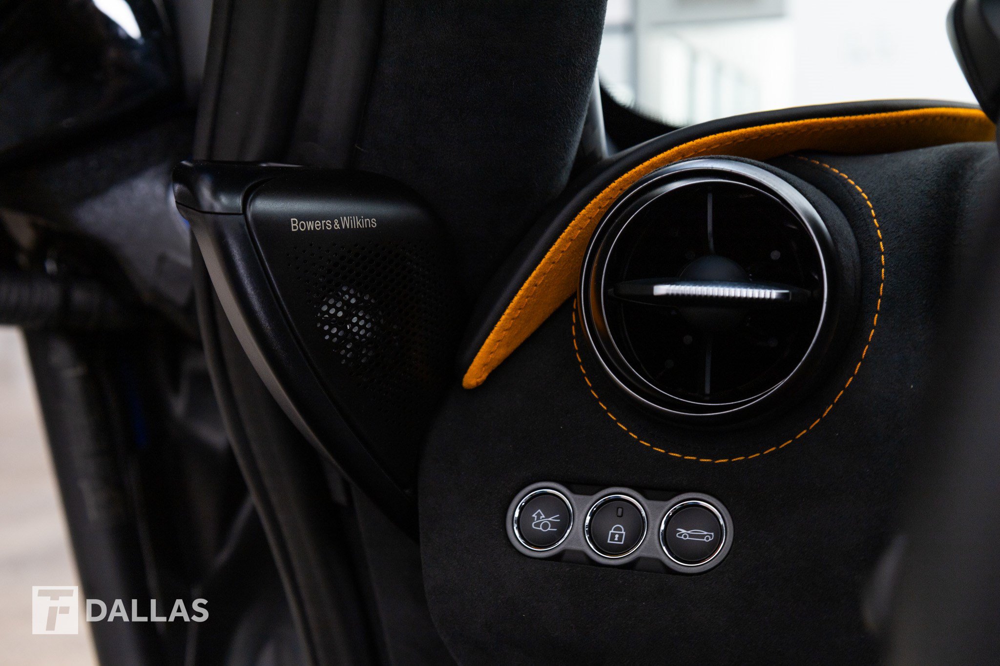 Used 2027 McLaren 750S Spider RWD image 28