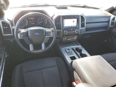 Used 2020 Ford Expedition XLT image 13