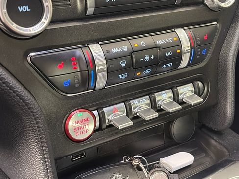 Used 2019 Ford Mustang Premium w/ Ecoboost Performance Package image 20