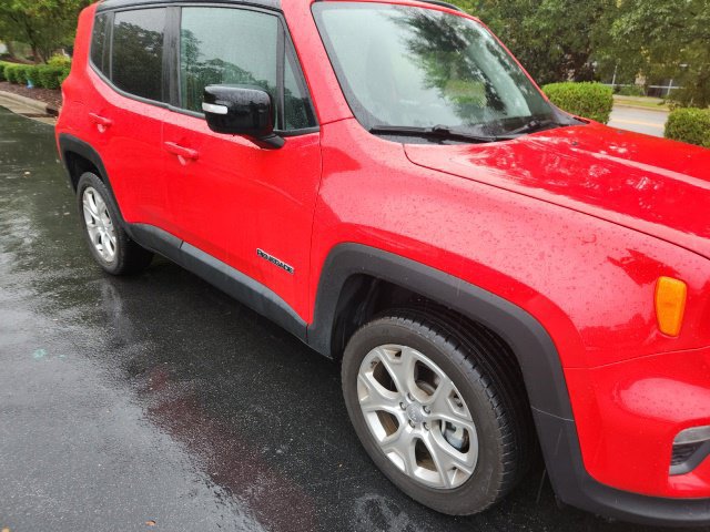 Used 2022 Jeep Renegade Limited AWD/4WD image 4