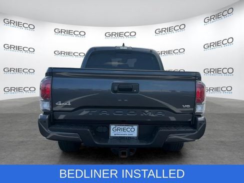 Used 2022 Toyota Tacoma Limited AWD/4WD image 6