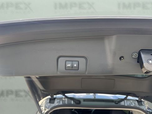 Used 2023 Nissan Rogue SL w/ SL Premium Package image 30