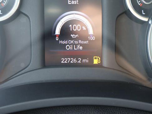 Used 2024 RAM 2500 Big Horn w/ Bed Utility Group image 29