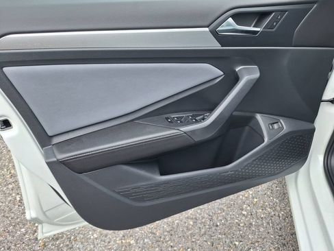 New 2026 Volkswagen Jetta SE FWD image 22