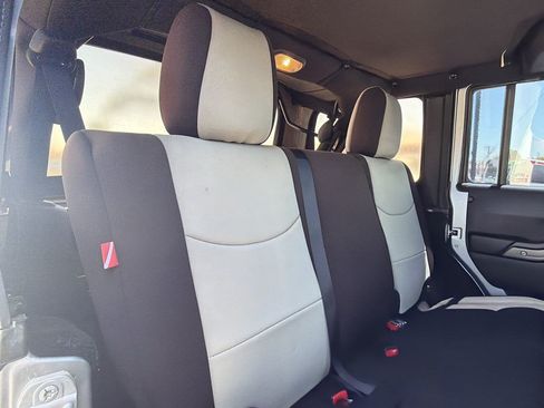Used 2014 Jeep Wrangler Unlimited Sport w/ Connectivity Group AWD/4WD image 20
