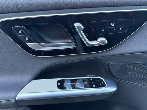 Certified 2025 Mercedes-Benz GLC 300 4MATIC image 11