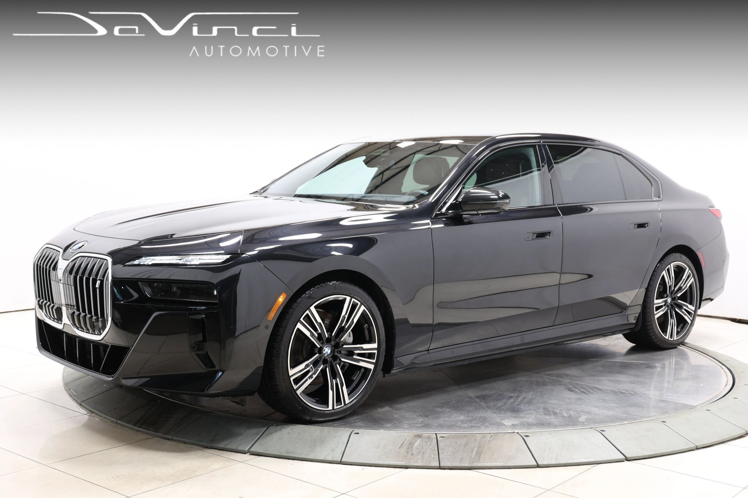 Used 2023 BMW i7 xDrive60 w/ Executive Package 2 AWD/4WD image 1
