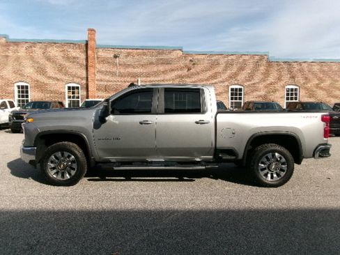 Used 2025 Chevrolet Silverado 2500 LT w/ All Star Edition image 7