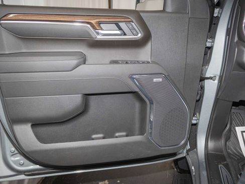 New 2026 Chevrolet Silverado 1500 LT Trail Boss w/ Convenience Package II AWD/4WD image 8
