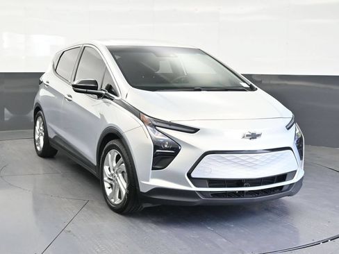 Used 2023 Chevrolet Bolt LT FWD image 7