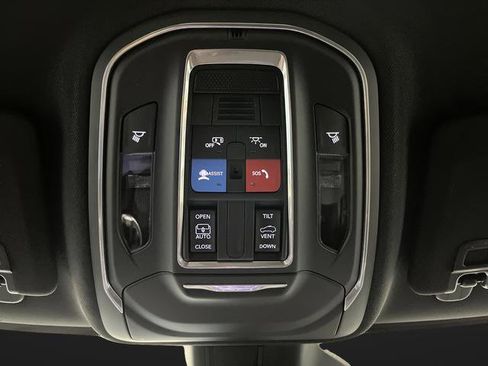 New 2025 Jeep Grand Cherokee Laredo X w/ Trailer Tow Package image 23