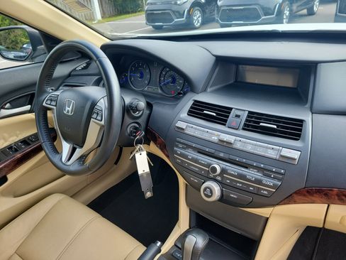 Used 2012 Honda Crosstour EX-L image 8