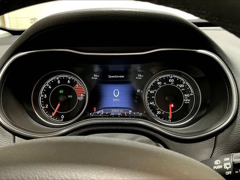 Used 2022 Jeep Cherokee Limited image 13