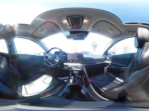 Used 2025 Hyundai Elantra Limited image 44